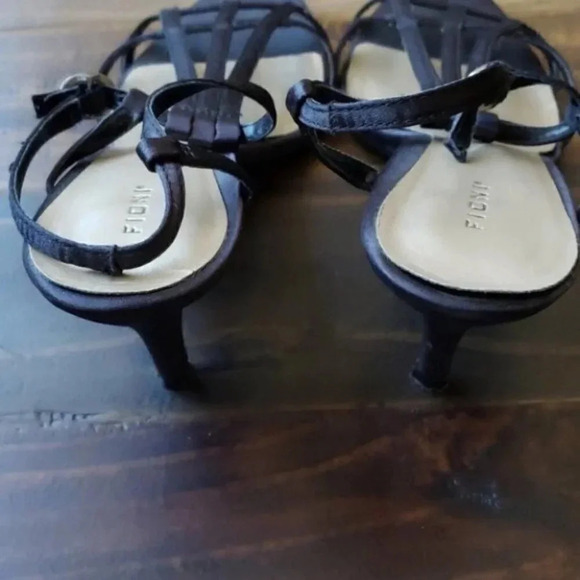 Fioni satin heels - Picture 7 of 8